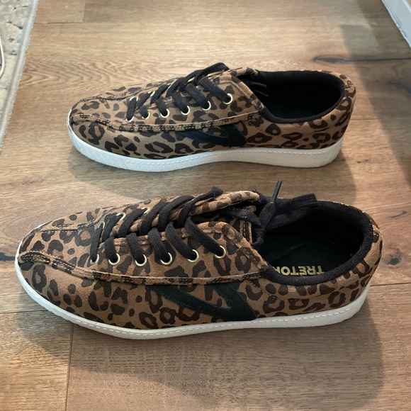 Tretorn leopard print shoes euro size 39 / US size 8 - Picture 1 of 3